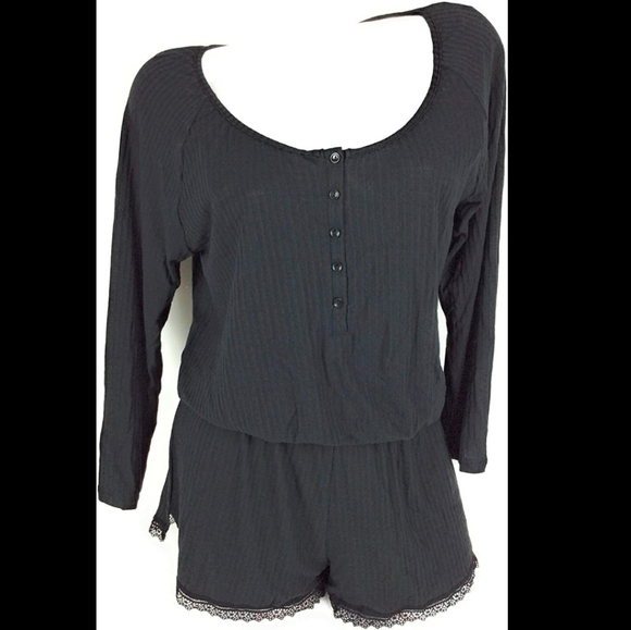 Victoria's Secret Pants - Victoria's Secret XS black pajama romper shorts